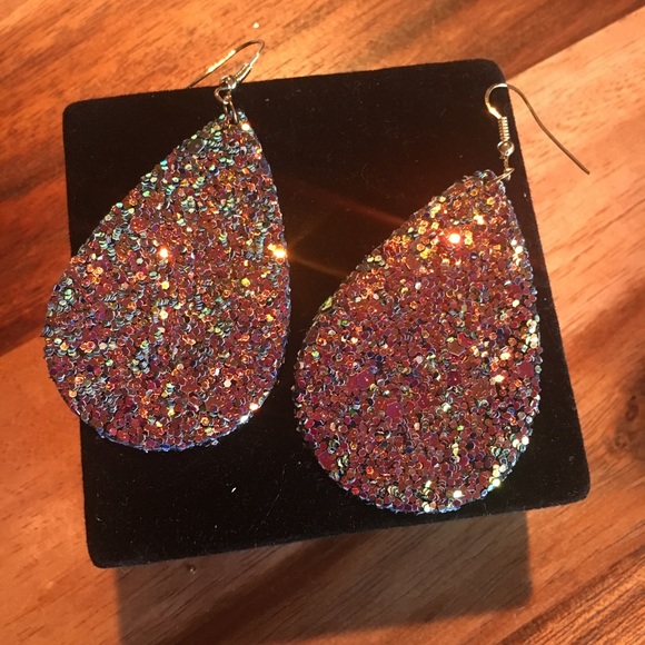 Jewelry - 🌺Glitter Leather Tear Drop Earrings,  GB 83